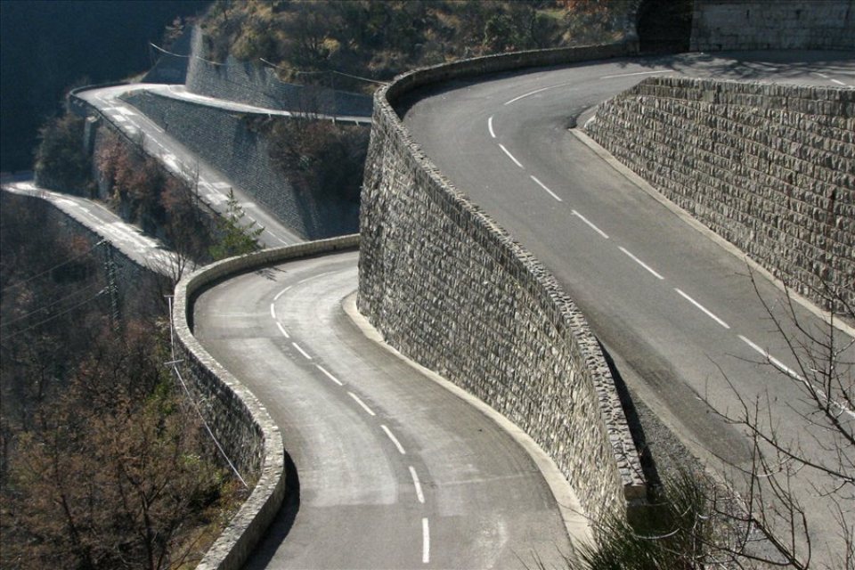 col-de-turini-stacked-hairpins.jpg